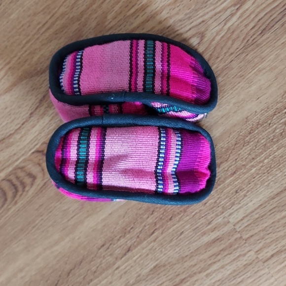 Baby booties. Size 10 - Picture 3 of 4